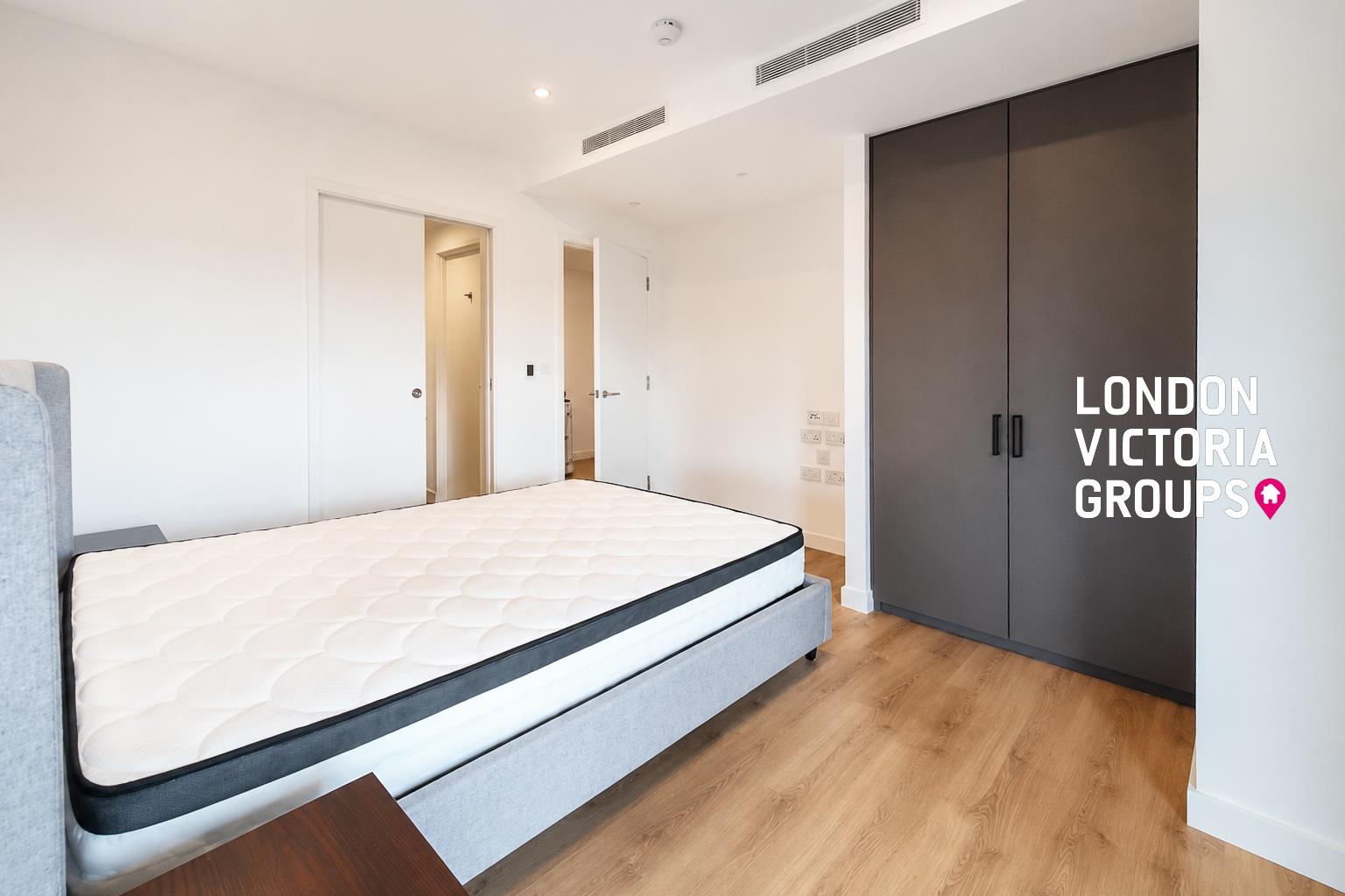 1 bed property in 222 Marsh Wall, LONDON